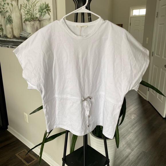 Tops - NWT Zara White Puff Sleeve T-Shirt with Contrast Stitching - Size M